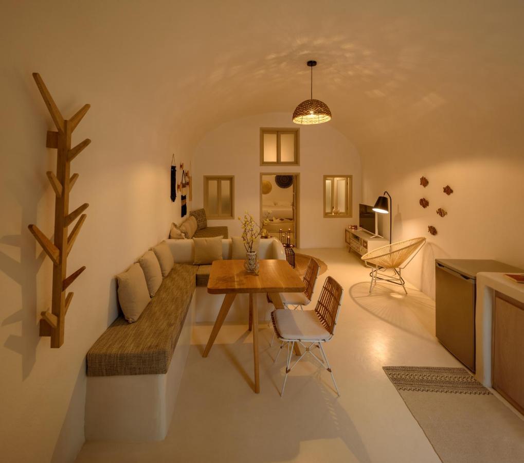 Suite Home Santorini Φηρά Εξωτερικό φωτογραφία