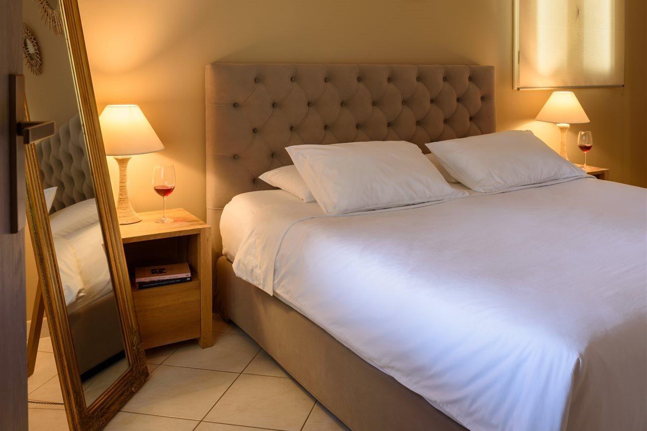 Suite Home Santorini Φηρά Εξωτερικό φωτογραφία