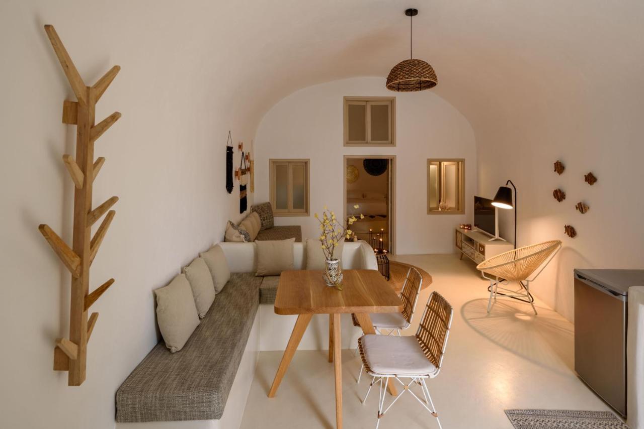 Suite Home Santorini Φηρά Εξωτερικό φωτογραφία