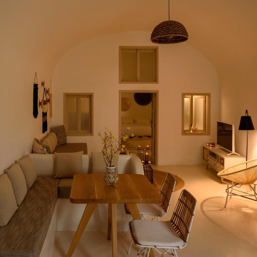 Suite Home Santorini Φηρά Εξωτερικό φωτογραφία