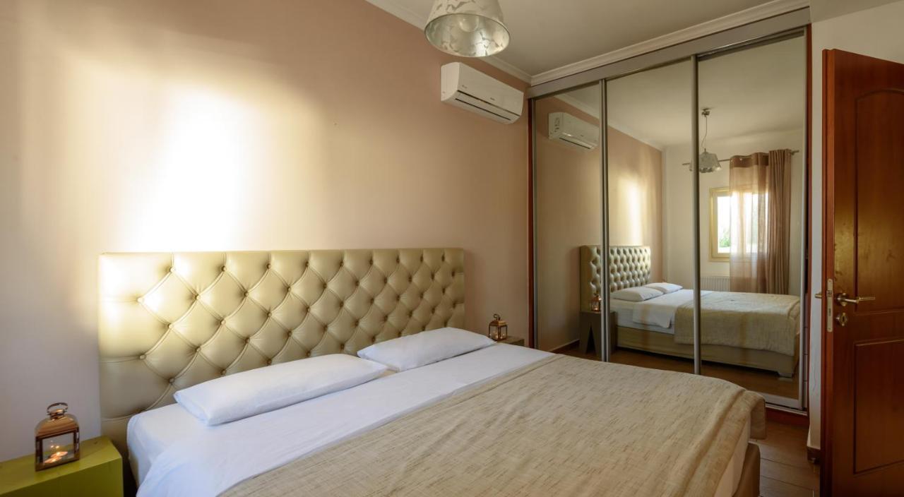 Suite Home Santorini Φηρά Εξωτερικό φωτογραφία