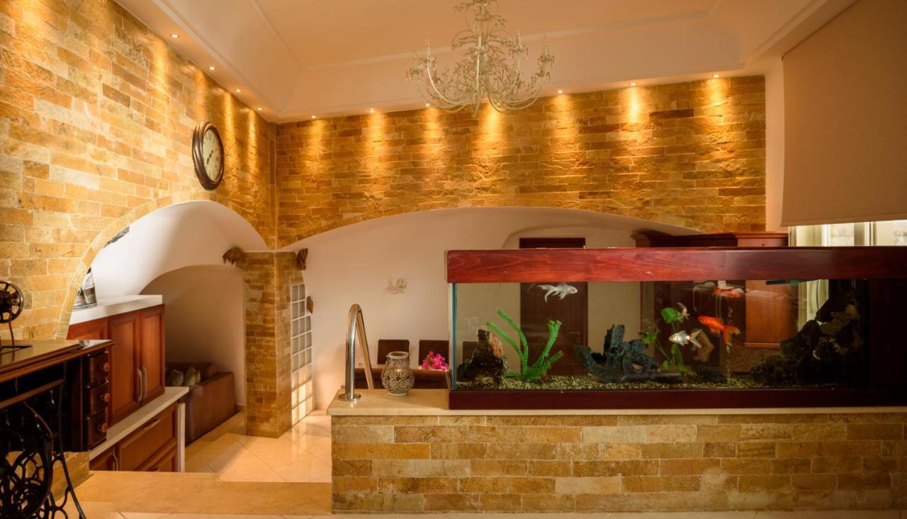 Suite Home Santorini Φηρά Εξωτερικό φωτογραφία