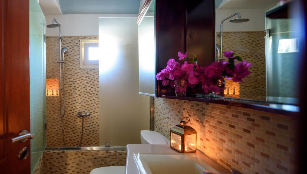 Suite Home Santorini Φηρά Εξωτερικό φωτογραφία